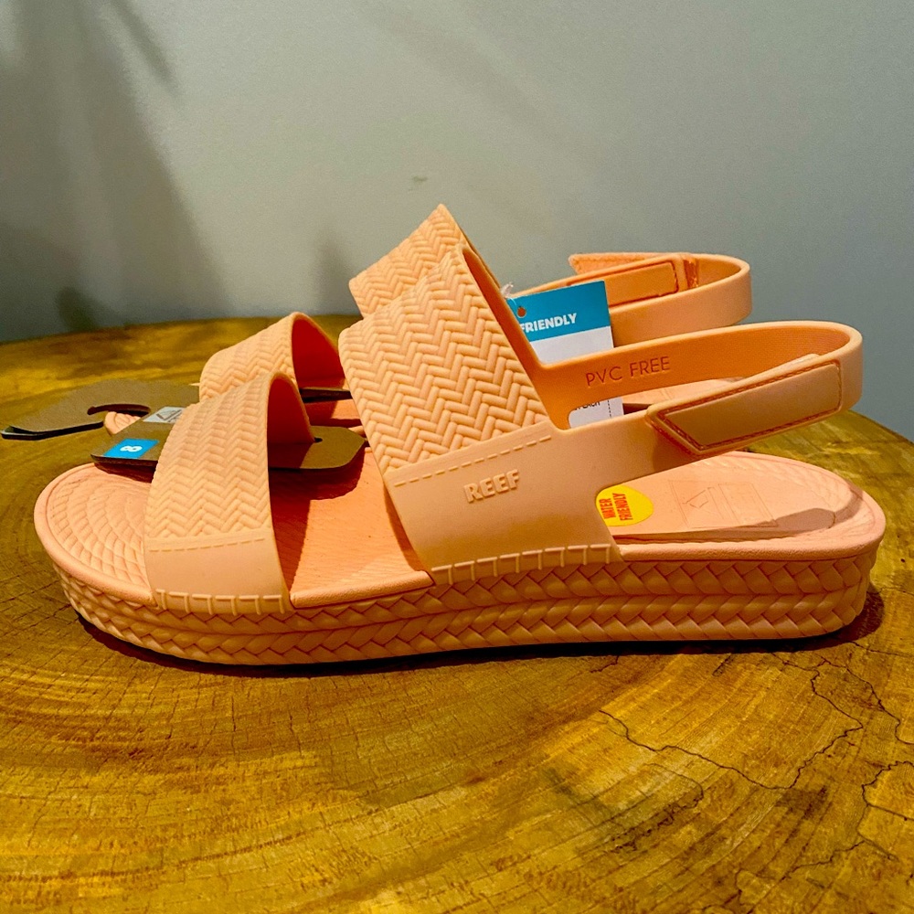 Light Pink Brand New Reef Waterproof Sandals size 8